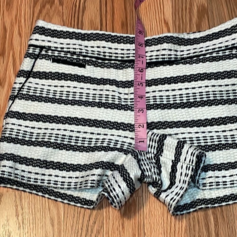 Ann Taylor Loft The Riviera Shorts, woven black cream, 0 - Picture 4 of 8